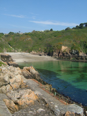 Saints Bay, Guernsey - Link to Visit Guernsey web site